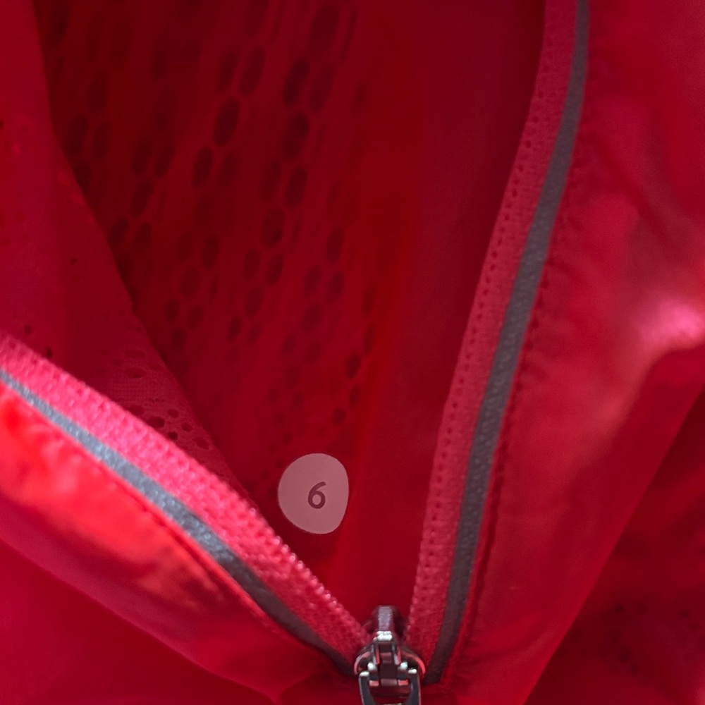 Lululemon Run: Wild Jacket - Picture 7 of 10